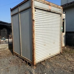 シャッター付き　倉庫　スペースハウス　収納　簡易BOX