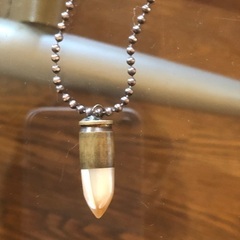 銃の薬莢を加工したペンダントヘッド