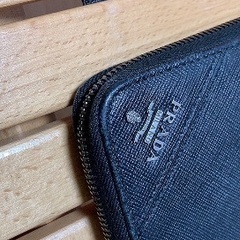 ★美品★【使用1週間未満】PRADA ジップアラウンド 長財布の画像