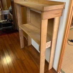 手作りの棚の画像