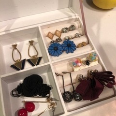 ピアス