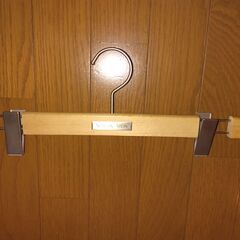 価格応相談！木製ハンガー（業務用）パンツ・スカート用　50本単位の画像