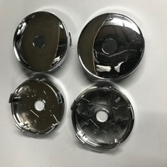 ホイールセンターキャップハブカバー4枚セットシルバー56mmの穴用の画像