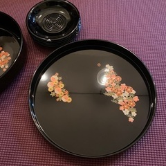 紀州漆器　丸盆とお菓子入れ、茶托の画像