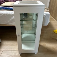 ガラスケース　白　4段
