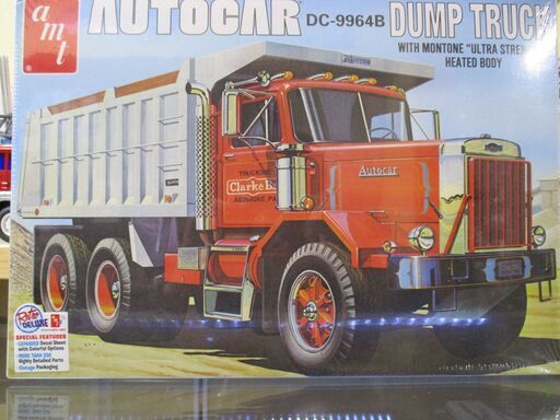 AMTオートカーDC-9964Bダンプトラック1:25