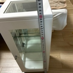 ガラスケース　白　4段の画像