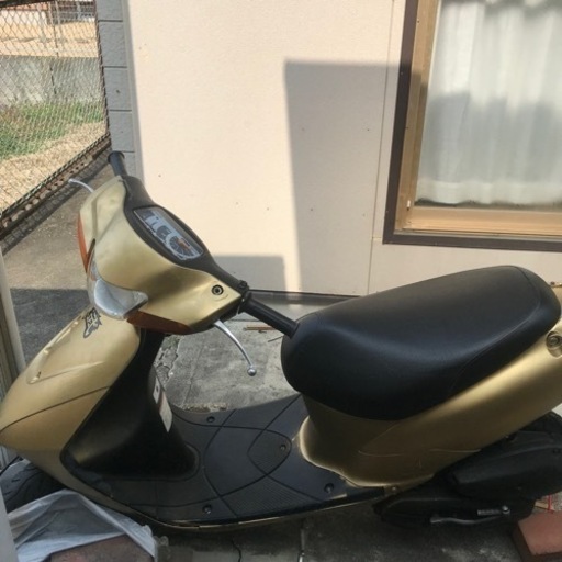 金色　目立ちまくり　バイク