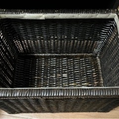 黒のカラーボックス　かご3個付の画像