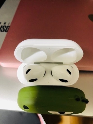 Apple Ailpods 第三