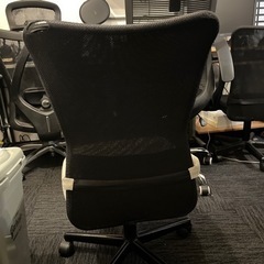 オフィスチェアーの画像
