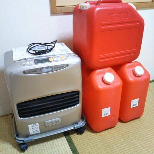 【お譲り先決定しました】ファンヒーター と 灯油缶３個