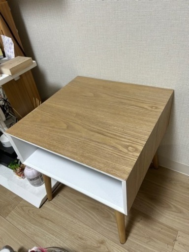 ミニテーブル　正方形　ベージュ、茶　ニトリ