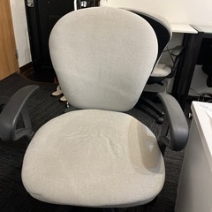 オフィスチェア　グレー
