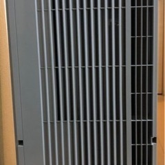 2020年式窓付きエアコンの画像