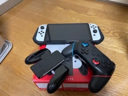 Switch 有機EL 美品保証内　おまけ付き　15日までに取引完了しなければ店売りします