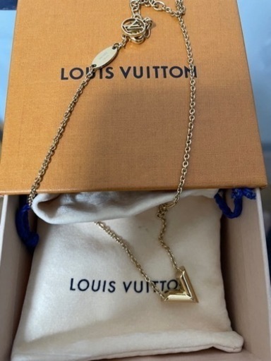 LOUIS VUITTON エッセンシャルv ネックレス　【最終値下げ】