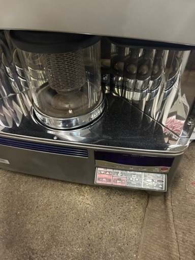 万代店　コロナ密閉式石油ストーブ「UH-F70PKG」FF床暖ストーブ