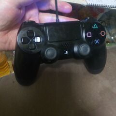 初期PS4 本体（コントローラーあり、箱無し、 ヘッドセット無し、コード類あり）の画像