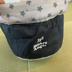 机につけるタイプのベビーチェアの画像