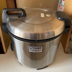 取引決定！がたつきと割れ有り　業務用炊飯器　炊飯動作確認済み
