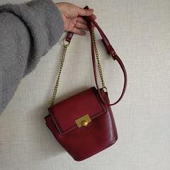 ワインレッドなプチショルダー