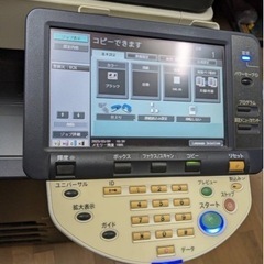 ✨特別激安価格✨フルカラー複合機✨‼️定価108万‼️✨コピー機✨bizhub c220✨の画像