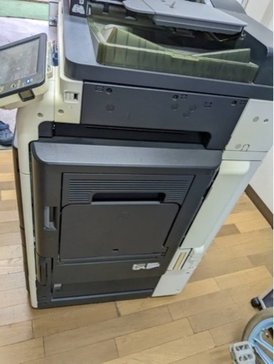 ✨特別激安価格✨フルカラー複合機✨‼️定価108万‼️✨コピー機✨bizhub c220✨
