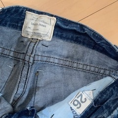 デニムパンツの画像