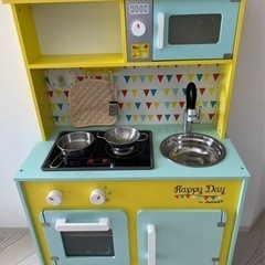 トイザらス限定 木製ハッピーデーわくわく IHキッチンセット(幅...
