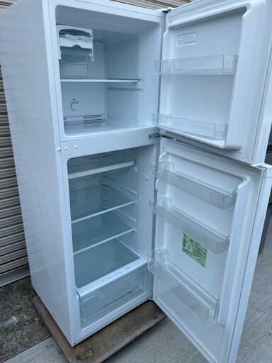 ヤマダ　冷蔵庫　YRZ-F23G1　2019年製　中古品