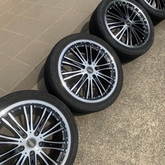 タイヤ・ホイールセットの画像