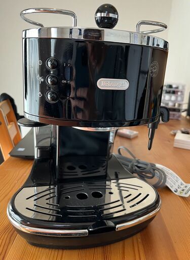 Delonghi ECO310 黒　デロンギエスプレッソマシン
