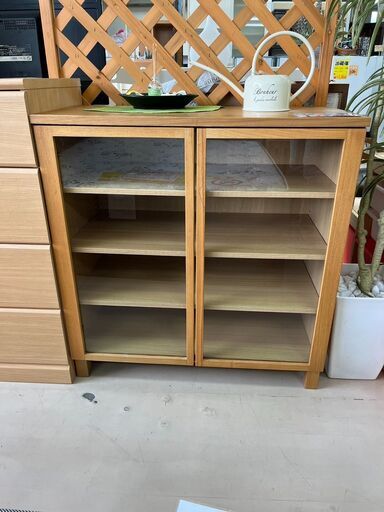 無印良品　ガラス扉キャビネット