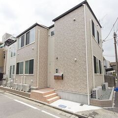 敷金・礼金・仲介手数料0円！築浅で最寄駅から徒歩5分の駅近シェア...