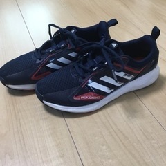 adidasスニーカー 24cm 青　美品と多少汚れ有りの2足セットの画像