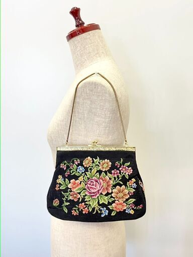 プチポアンハンドバッグ がま口 黒 ビンテージ 花柄 刺繍 ハンドクラフト