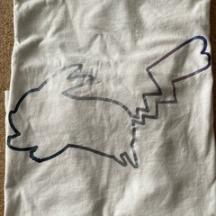 ユニクロポケモンのTシャツ（ピカチュウ）の画像