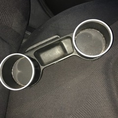 BMWドリンクホルダー！320i e91で使用してました。の画像