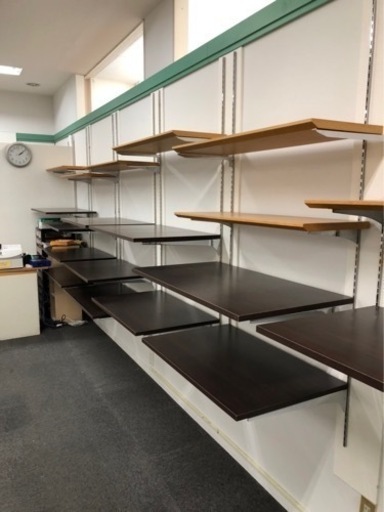 壁掛け　棚　レール