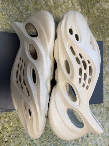 【美品】adidas YEEZY Foam Runner "Sand"