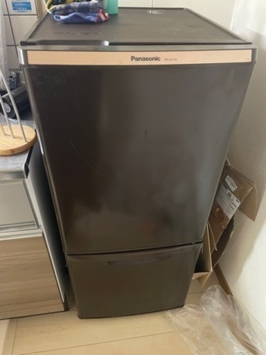 Panasonicの冷蔵庫　NR-B177W