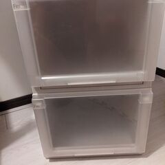 衣装ケース２つの画像