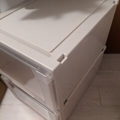 衣装ケース２つの画像