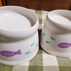 【お取引中】☆ 猫 用　フードボウル ２個セット　美品！　