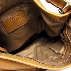 コーチCC柄レザーショルダーバッグ！の画像