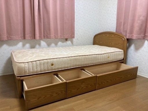 シングルベッド