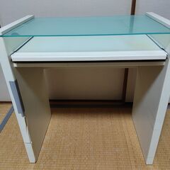 【無料】パソコンデスク【傷アリ】