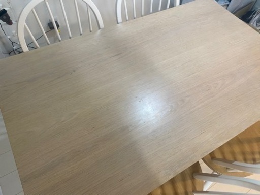 ダイニングテーブル　椅子４脚