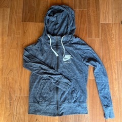 NIKE レディースパーカー